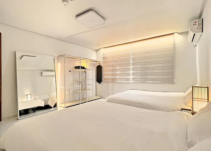 Give Warm Villa *